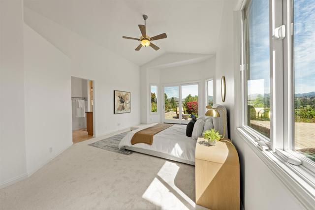 12055 Tretagnier Circle, Rancho Bernardo (san Diego), CA 92128