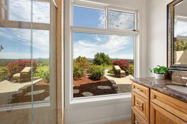 12055 Tretagnier Circle, Rancho Bernardo (san Diego), CA 92128