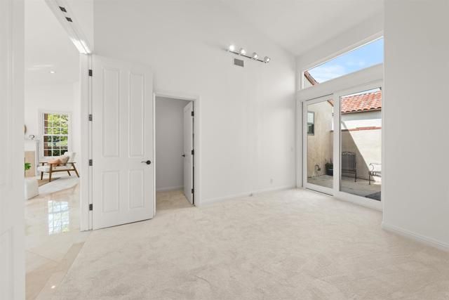 12055 Tretagnier Circle, Rancho Bernardo (san Diego), CA 92128