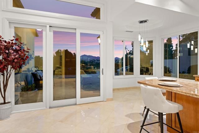 12055 Tretagnier Circle, Rancho Bernardo (san Diego), CA 92128