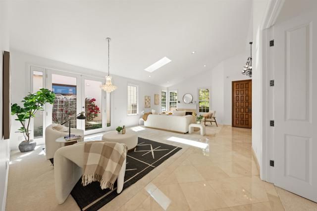 12055 Tretagnier Circle, Rancho Bernardo (san Diego), CA 92128