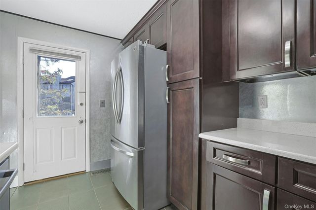 51 Vista Drive B341, Nanuet, NY 10954