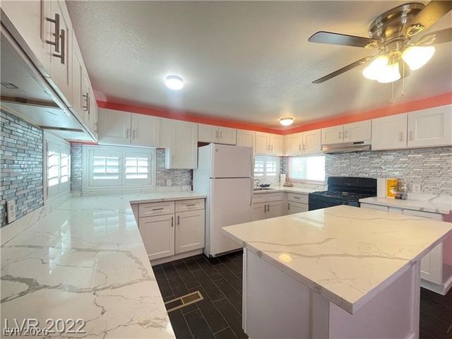 249 Shoshone Lane, Henderson, NV 89015