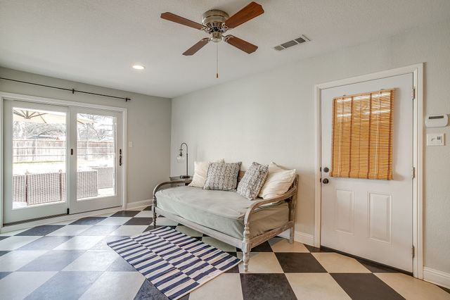 3309 Chaparral Lane, Fort Worth, TX 76109