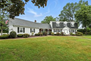 6 Mclean Parkway, Ludlow, MA 01056