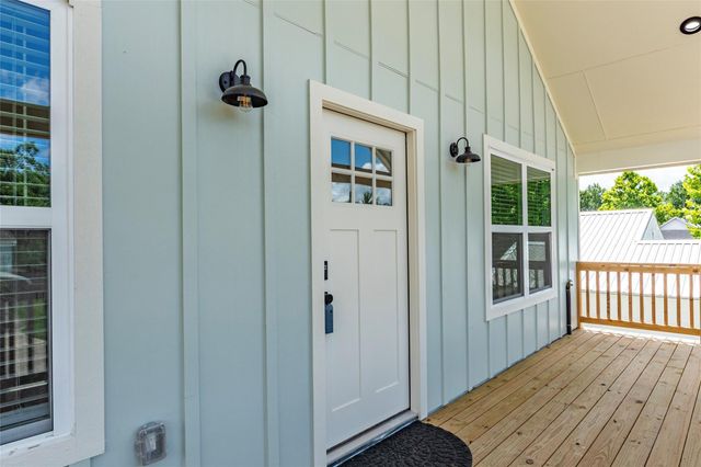 4213 Houx Street, Bacliff, TX 77518