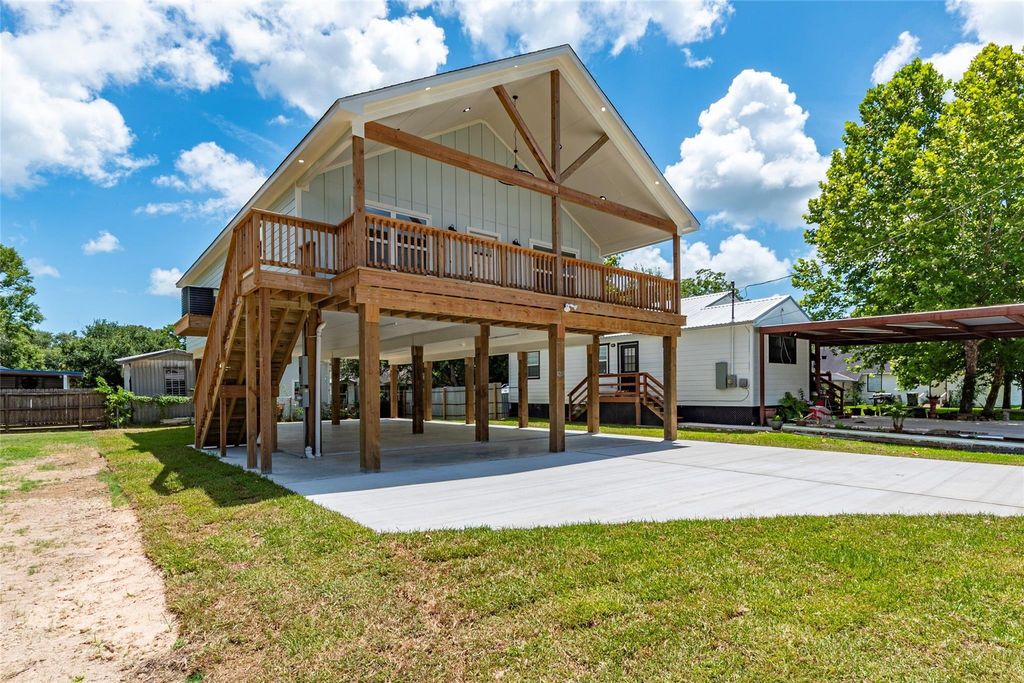 4213 Houx Street, Bacliff, TX 77518