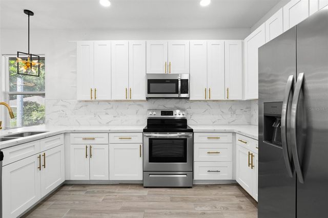 1202 E 32ND AVENUE, Tampa, FL 33603