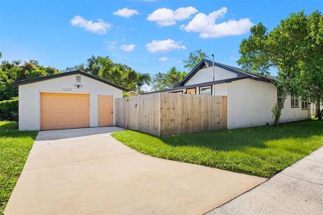 1202 E 32ND AVENUE, Tampa, FL 33603
