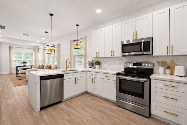1202 E 32ND AVENUE, Tampa, FL 33603
