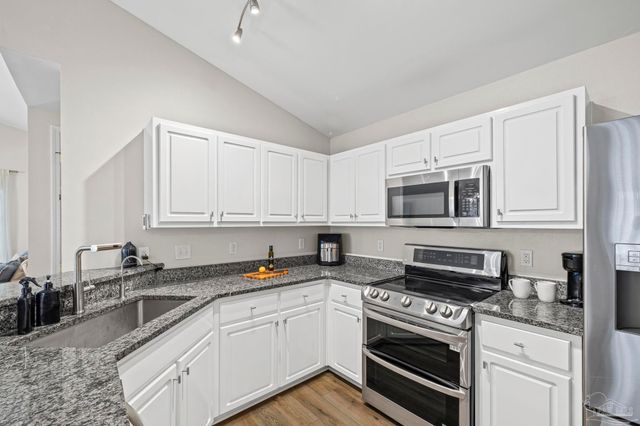 3747 Boardwalk Ct, Gulf Breeze, FL 32563