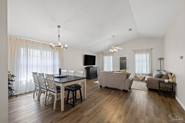 3747 Boardwalk Ct, Gulf Breeze, FL 32563