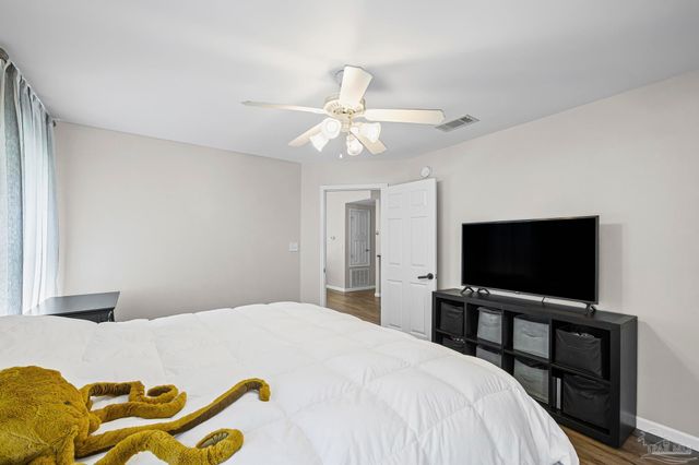 3747 Boardwalk Ct, Gulf Breeze, FL 32563