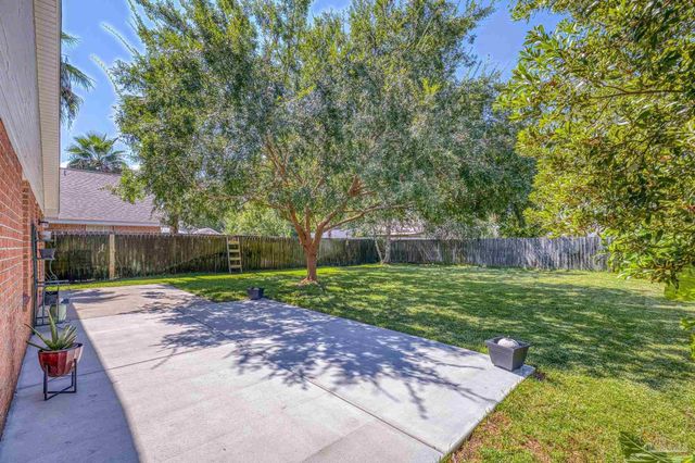 3747 Boardwalk Ct, Gulf Breeze, FL 32563