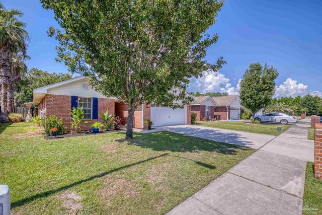 3747 Boardwalk Ct, Gulf Breeze, FL 32563