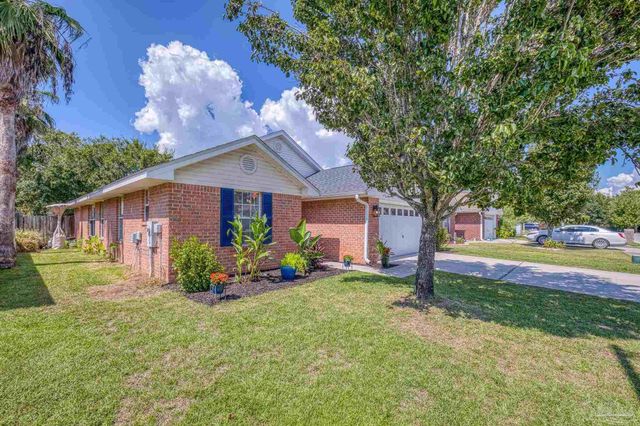 3747 Boardwalk Ct, Gulf Breeze, FL 32563