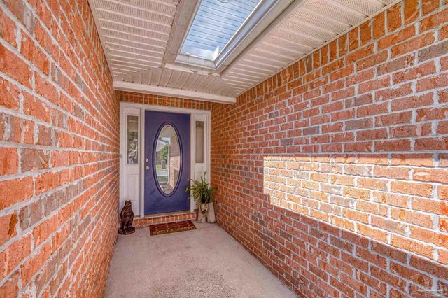 3747 Boardwalk Ct, Gulf Breeze, FL 32563