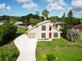 621 NW Sharpe Street, Port St. Lucie, FL 34983