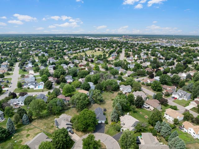 8841 Loch Lomond Court, Brooklyn Park, MN 55443