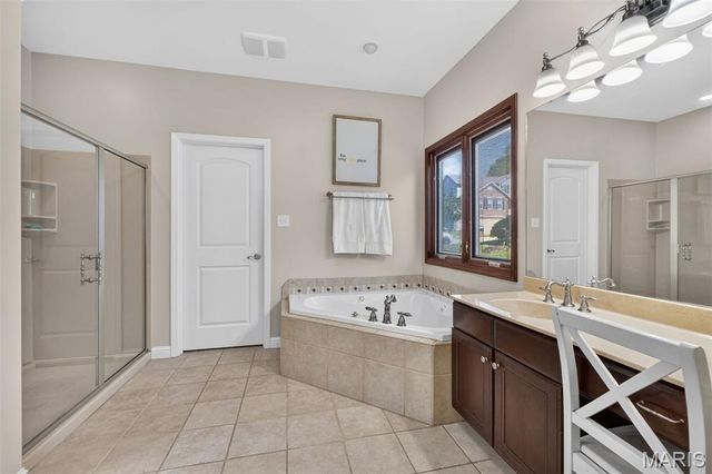 5450 Hagemann Pointe Drive, St Louis, MO 63128