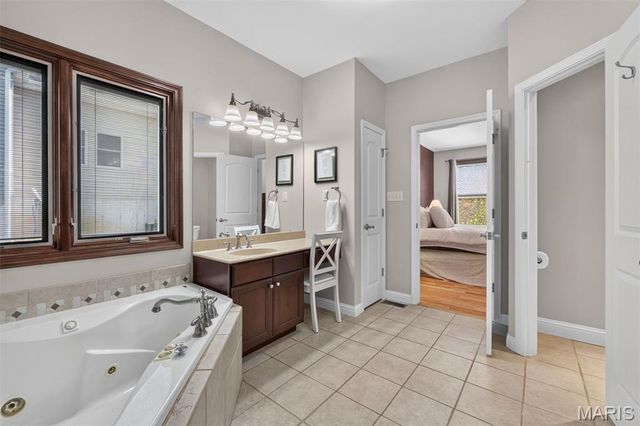 5450 Hagemann Pointe Drive, St Louis, MO 63128