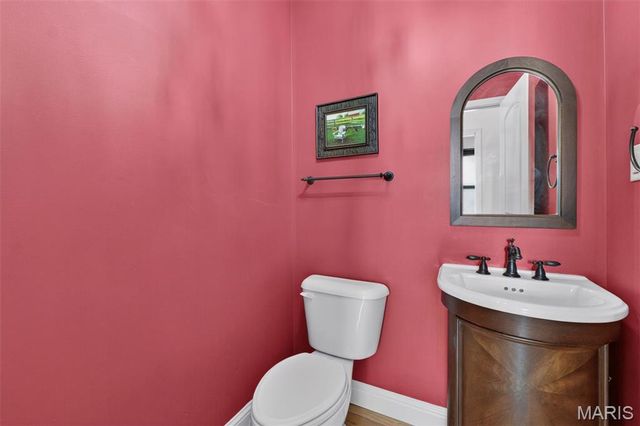 5450 Hagemann Pointe Drive, St Louis, MO 63128