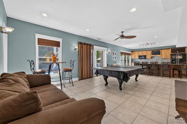 5450 Hagemann Pointe Drive, St Louis, MO 63128
