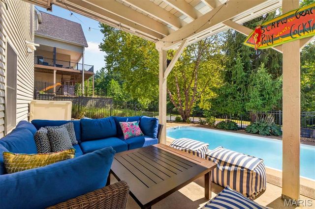 5450 Hagemann Pointe Drive, St Louis, MO 63128