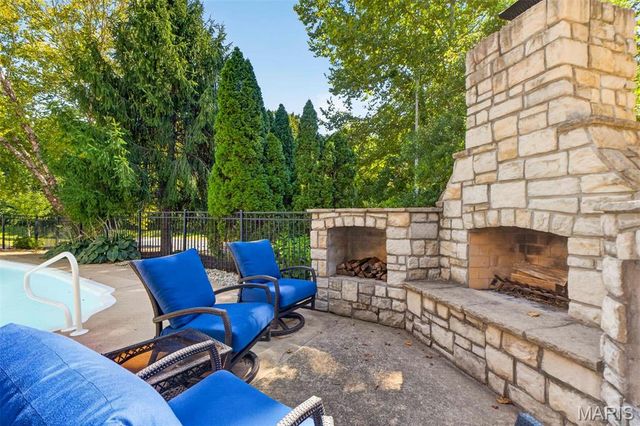 5450 Hagemann Pointe Drive, St Louis, MO 63128