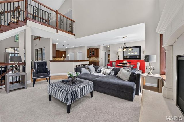 5450 Hagemann Pointe Drive, St Louis, MO 63128