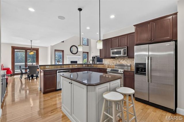 5450 Hagemann Pointe Drive, St Louis, MO 63128