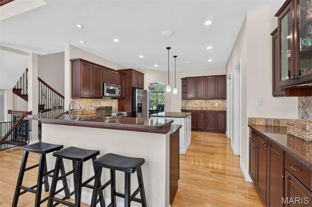 5450 Hagemann Pointe Drive, St Louis, MO 63128