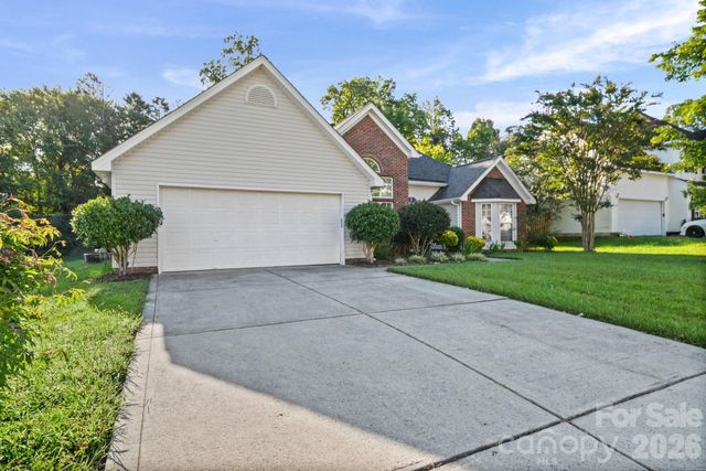 6414 Goldenblush Circle, Charlotte, NC 28269