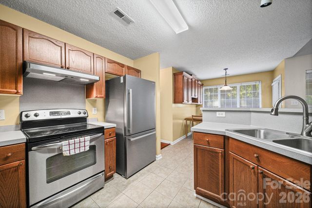 6414 Goldenblush Circle, Charlotte, NC 28269