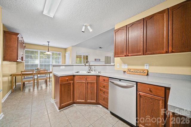 6414 Goldenblush Circle, Charlotte, NC 28269