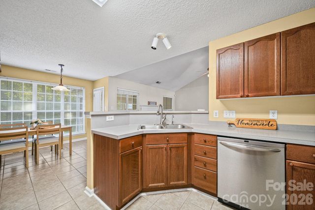 6414 Goldenblush Circle, Charlotte, NC 28269