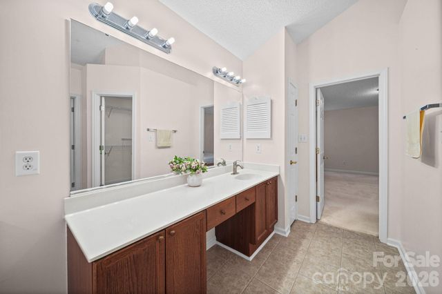 6414 Goldenblush Circle, Charlotte, NC 28269