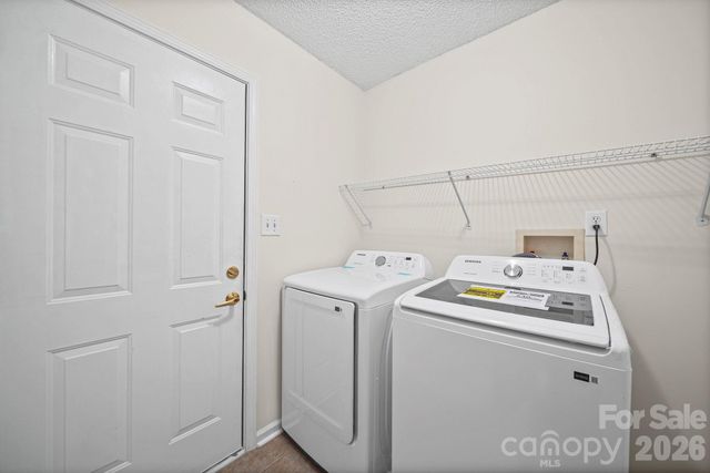 6414 Goldenblush Circle, Charlotte, NC 28269