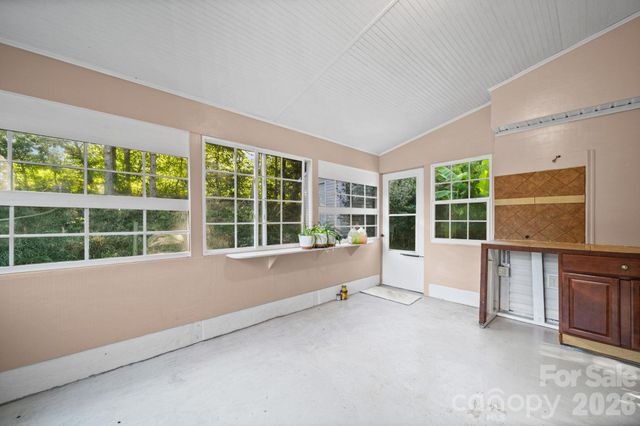 6414 Goldenblush Circle, Charlotte, NC 28269