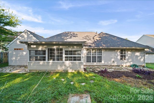 6414 Goldenblush Circle, Charlotte, NC 28269