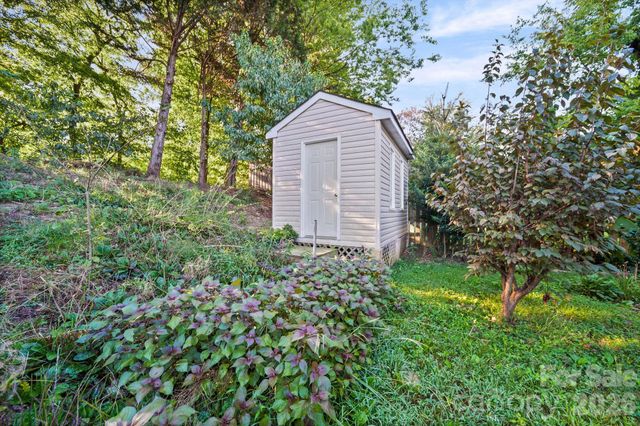 6414 Goldenblush Circle, Charlotte, NC 28269