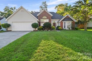 6414 Goldenblush Circle, Charlotte, NC 28269