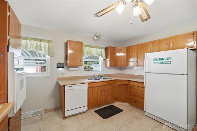 877 Woodhill Road, Riverside, OH 45431