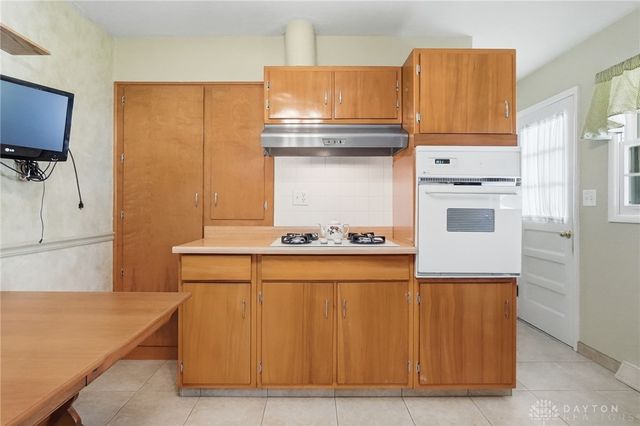 877 Woodhill Road, Riverside, OH 45431