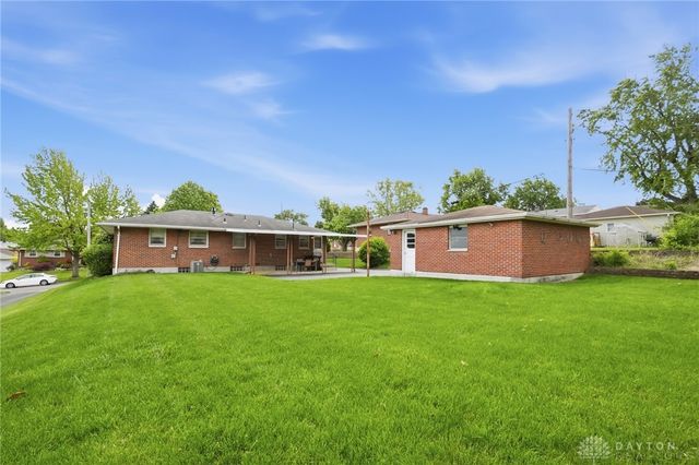 877 Woodhill Road, Riverside, OH 45431