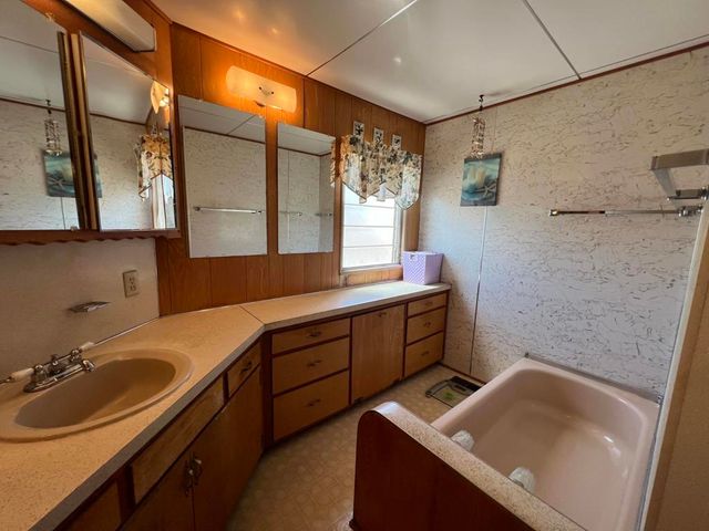 69471 Country Club Drive, Desert Hot Springs, CA 92241
