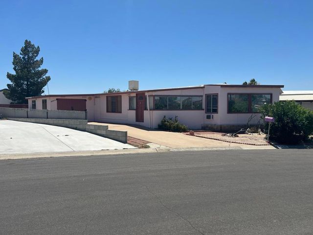69471 Country Club Drive, Desert Hot Springs, CA 92241