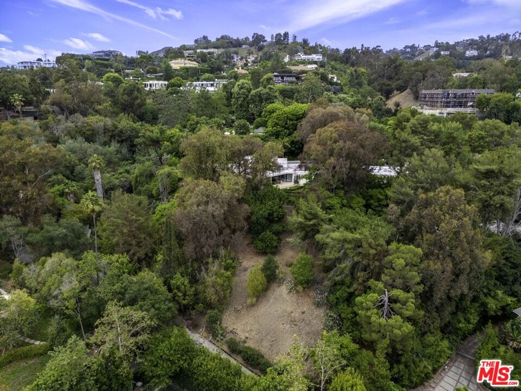 Image 1 of property listing at 9921 Tower Ln, Beverly Hills, CA 90210