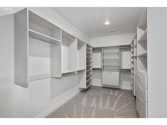 4453 Sw Melville, Portland, OR 97221