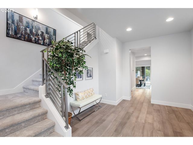 4453 Sw Melville, Portland, OR 97221